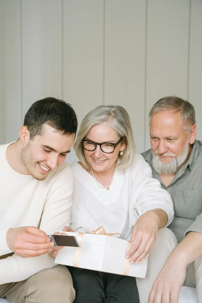 why praise makes us happy